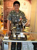 NR'daki İstanbul Helal Expo Fuarı’nda Kopi Luwak denen, dünyanın en pahalı kahvesinin sergilendiği stant yoğun ilgiyle karşılandı.
