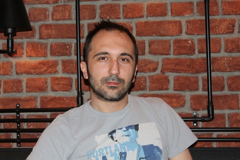 Türkiye’deki 10. yılını geride bırakmasına rağmen popülerliğini kaybetmeyen efsane oyun Knight Online’ın özellikle son bir yıldır sürekli gelişim ve iyileşme halinde olduğuna değinen NTT Game Türkiye ve Avrupa Operasyon Müdürü Serhan Kazar, yeni güvenlik sistemi ve yatırım hakkında bilgileri verdi.